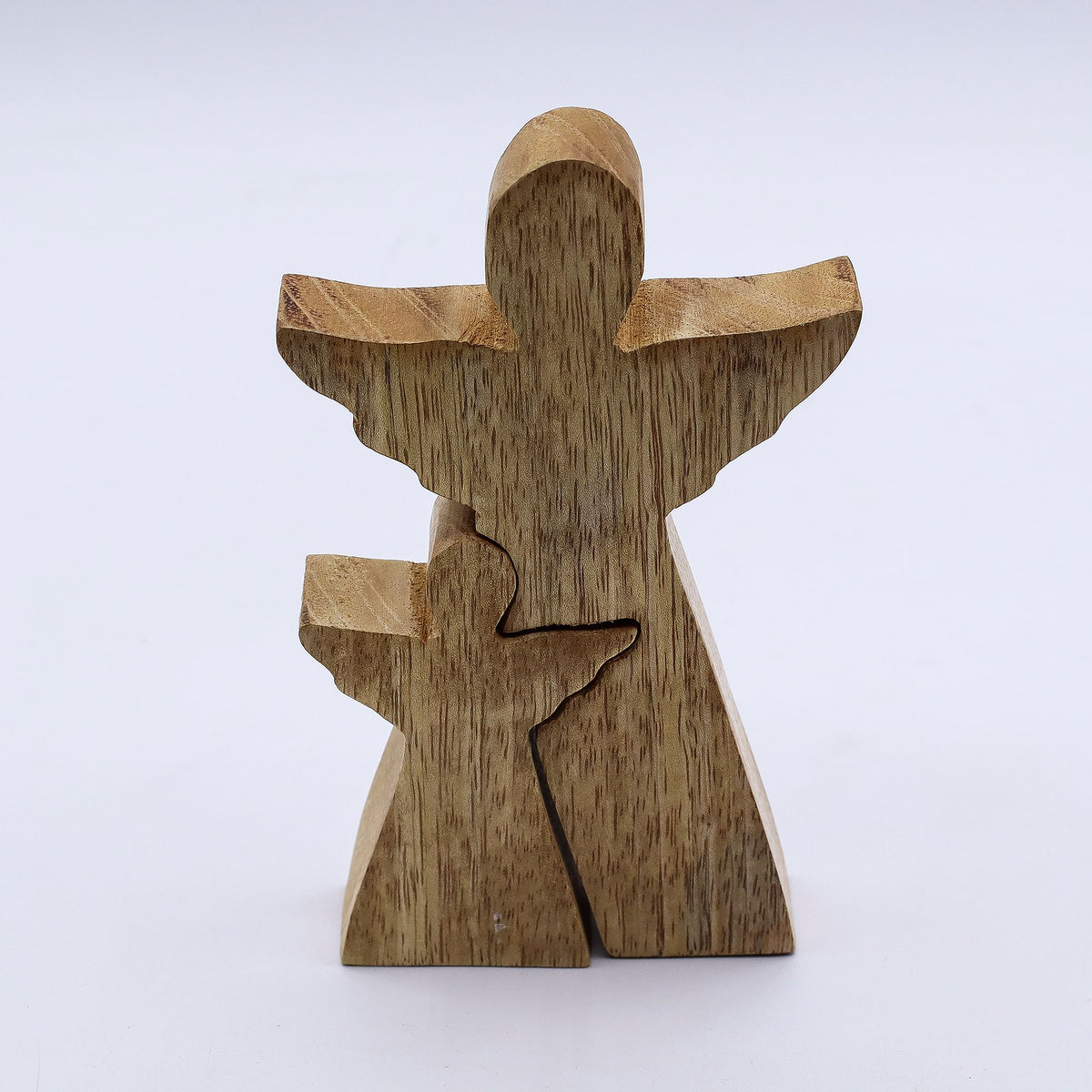 Engel aus Mangoholz in Weiß emailliert – 15 cm