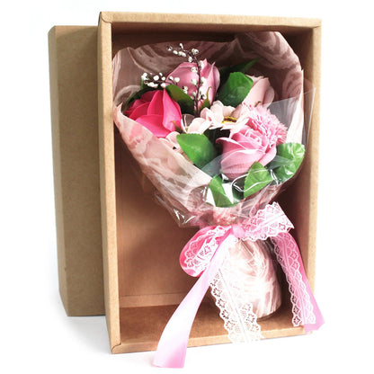Geschenkstrauß aus Seifenblumen in einer Box – Rosa