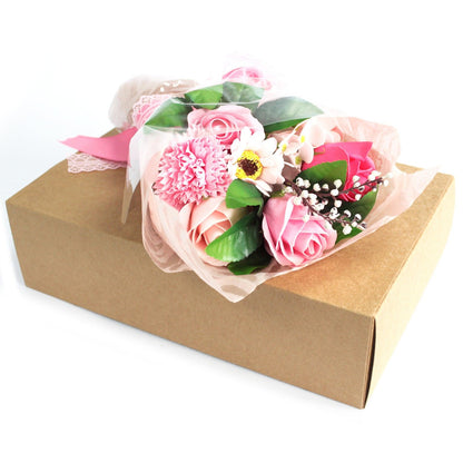 Geschenkstrauß aus Seifenblumen in einer Box – Rosa