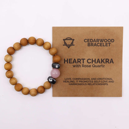 Herzchakra-Armband aus Zedernholz mit Rosenquarz