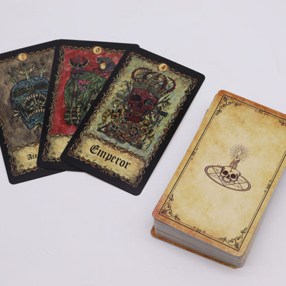 Tarotkarten mit Begleitbuch – Requiem Arcana