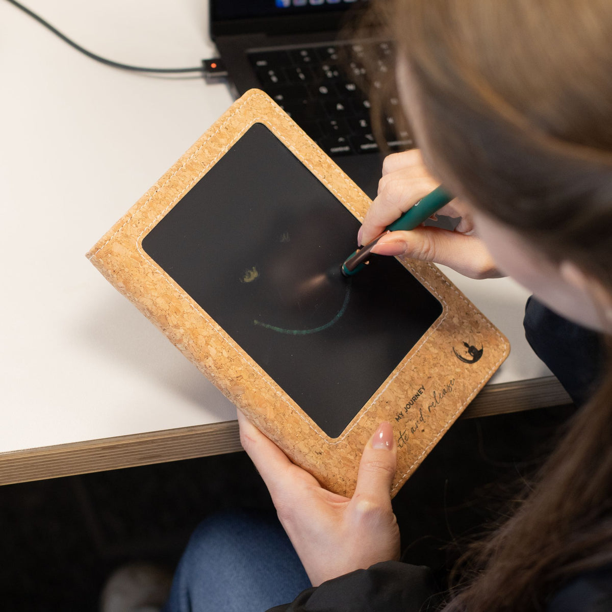 A5-Notizbuch für Ihre Gedanken mit LCD-Display – Korkoptik
