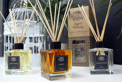 Aroma-Diffusor mit ätherischen Ölen Zimt & Nelke, 200 ml