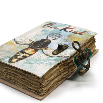 Notizbuch mit Ledereinband – Bee Kind